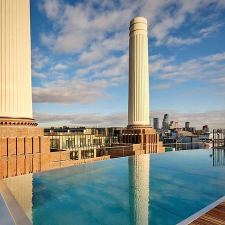 Art'Otel London Battersea Power Station, Powered By Radisson Hotels Exterior photo The Powerhouse Sky Pool