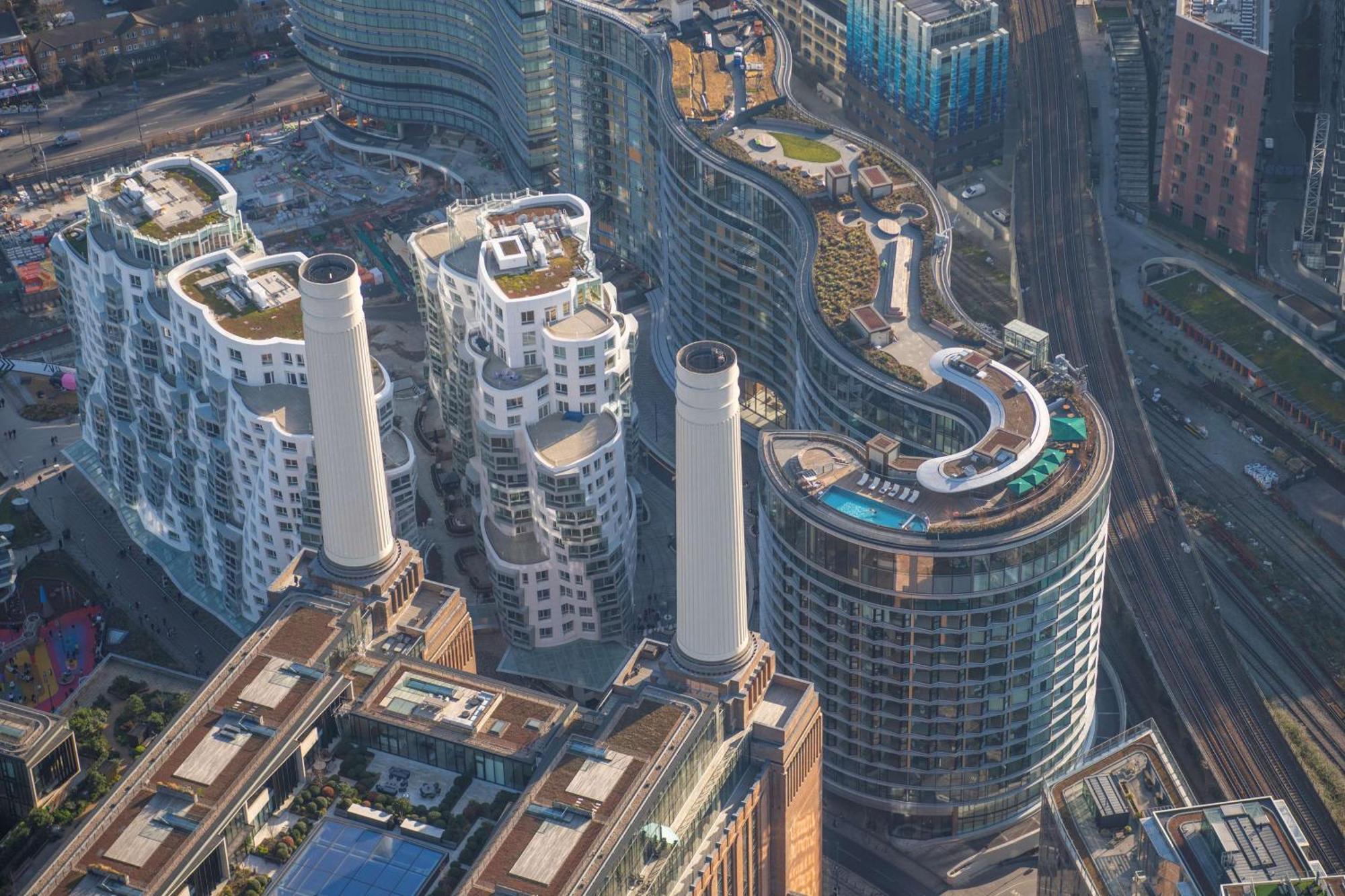 Art'Otel London Battersea Power Station, Powered By Radisson Hotels Exterior photo The complex from the air