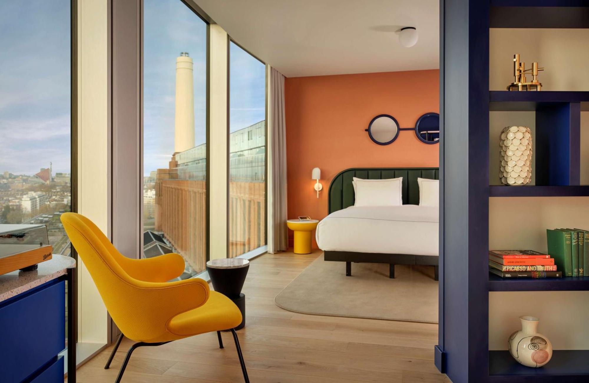 Art'Otel London Battersea Power Station, Powered By Radisson Hotels Exterior photo A bedroom at the Standard London