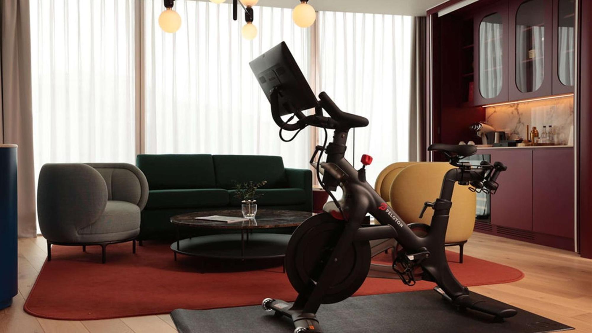 Art'Otel London Battersea Power Station, Powered By Radisson Hotels Exterior photo Peloton stationary bike